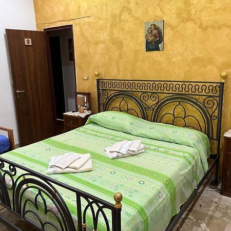 ピッツォ Bed & Breakfast Casa Galeano Bed & Breakfast エクステリア 写真