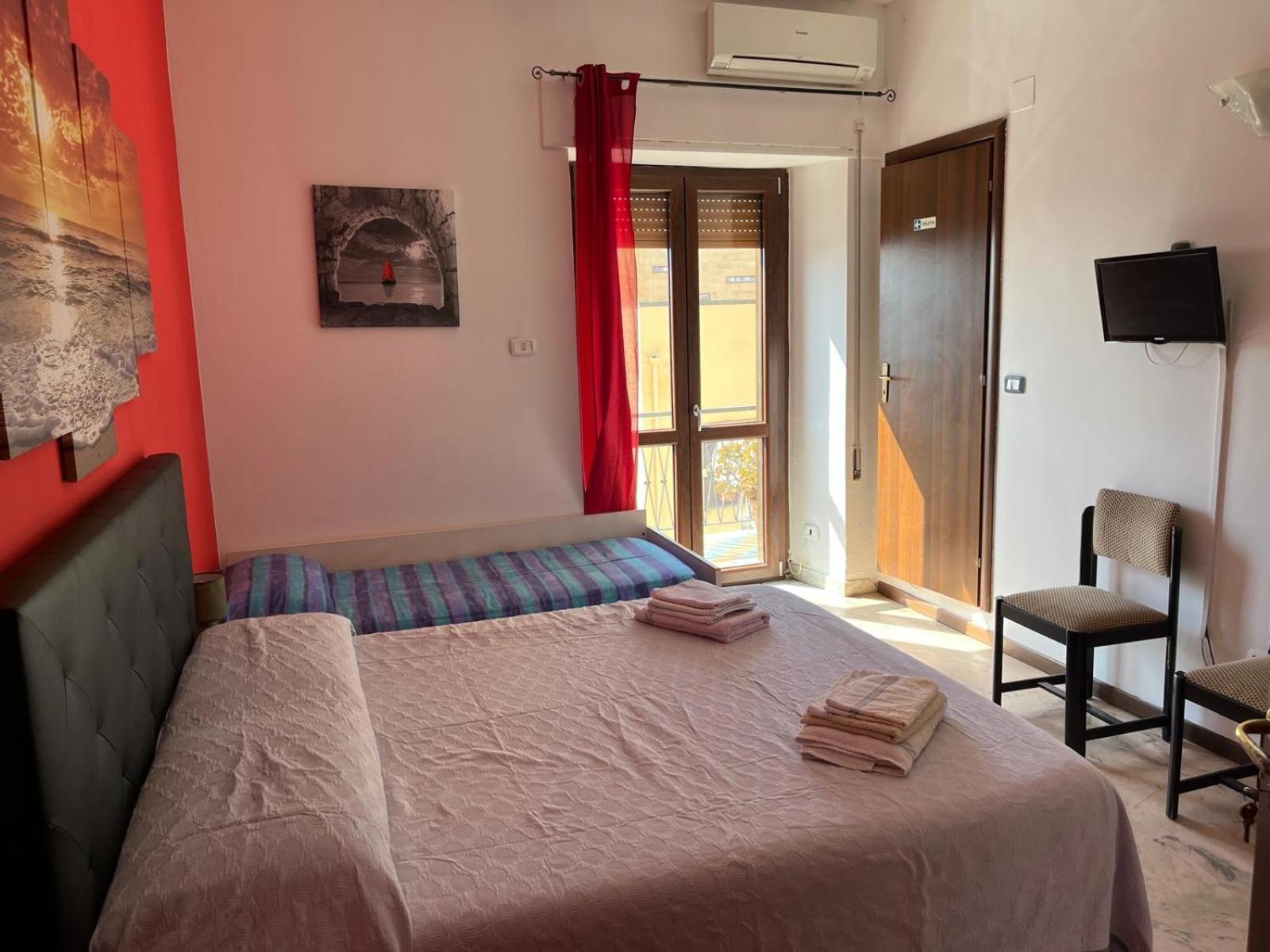 ピッツォ Bed & Breakfast Casa Galeano Bed & Breakfast エクステリア 写真